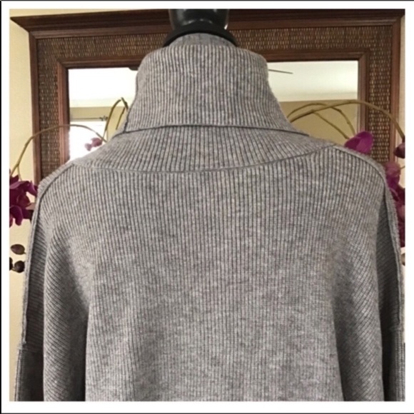 Free People Softly Structured Tunic Sweater. NWT. - Picture 6 of 8